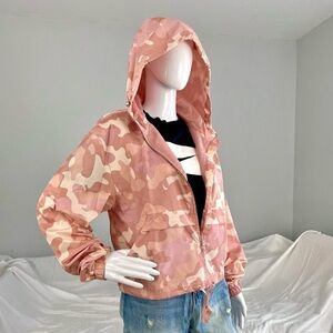 Pink Camouflage Windbreaker Size Large
